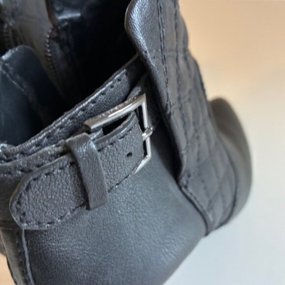 Tory Burch Black Orchard Quilted Bootie | 3.5” Heel | Size 8.5 - Picture 8 of 14